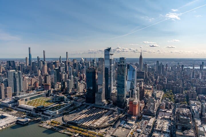 Ultimate Manhattan Helicopter Tour — 17–20 Minute NYC Aerial Sightseeing photo 6