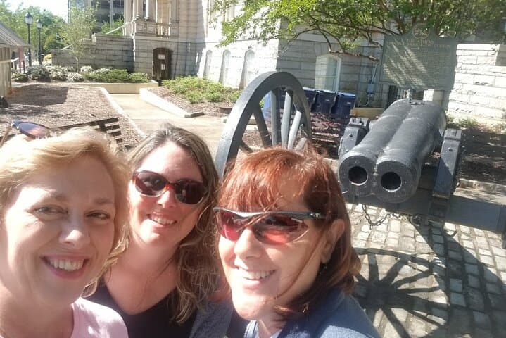 Athens Scavenger Hunt: 2-Hour Interactive Walking Tour of UGA & Downtown photo 3