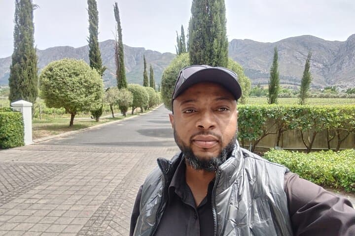Private Cape Winelands Wine Tasting Tour: Tokara, Delheim & Fairview photo 5