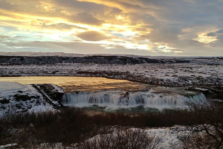 Golden Circle Iceland: Þingvellir, Geysir & Gullfoss Day Tour Guide photo 6