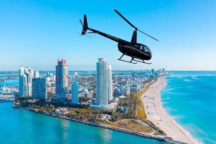Luxury 1-Hour Private Helicopter Tour Over Miami’s Coastline