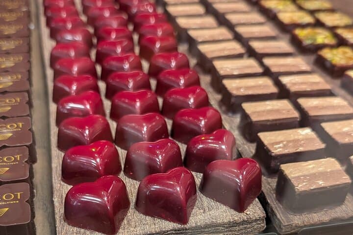 Zurich Chocolate Tour: Taste Artisan Craft & Swiss Cocoa History photo 1