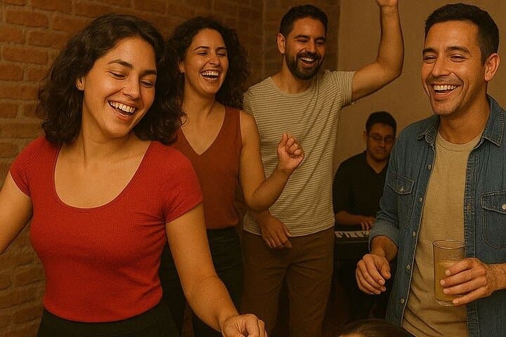 Cumbia Vibes: Mexico City Live-Music Dance Class (90 Min) photo 5