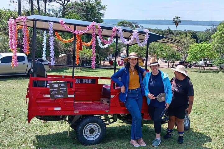 Tuk Tuk Tours Around Areguá: Lake Ypacaraí, Art & Local Legends photo 2