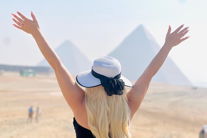 Full-Day Cairo: Giza Pyramids, Grand Egyptian Museum & Khan el-Khalili Bazaar