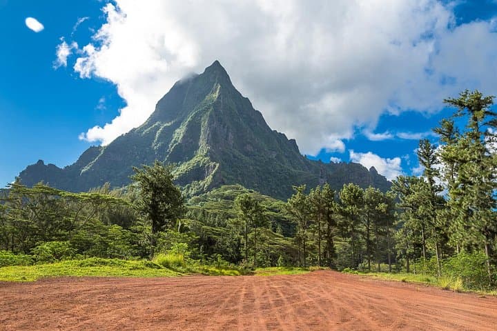 Tahiti 4x4 Mountain Safari: Private 4-Hour Shore Excursion into Papenoo Valley photo 2
