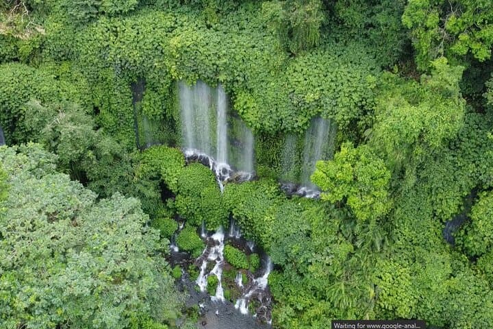 Lombok Hidden Waterfalls Walk: Sukarara Weaving, Rice Fields & Aik Berik Falls photo 3