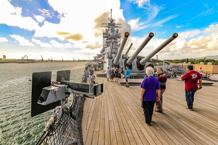 Pearl Harbor: USS Arizona Memorial & Battleship Missouri — Full-Day Guided Tour photo 3