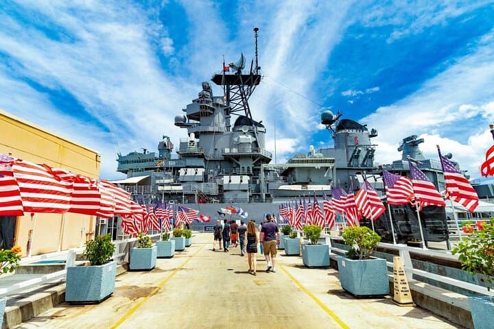 Pearl Harbor: USS Arizona Memorial & Battleship Missouri — Full-Day Guided Tour photo 6