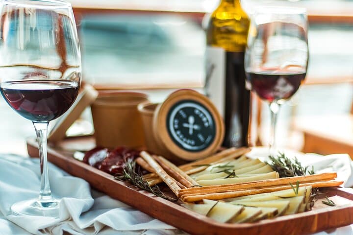 Barcelona Gourmet Wine and Cheese Sailing Cruise: Coastal Tasting Experience photo 3
