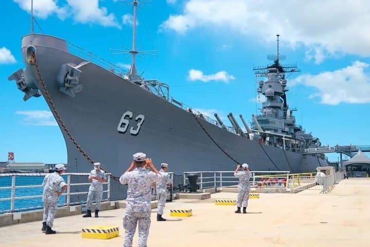 Pearl Harbor: USS Arizona Memorial & Battleship Missouri — Full-Day Guided Tour