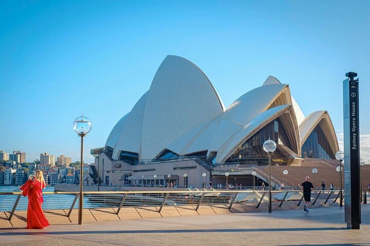 Sydney Harbour True Crime Walking Tour: Dark History & Shoreline Secrets photo 5