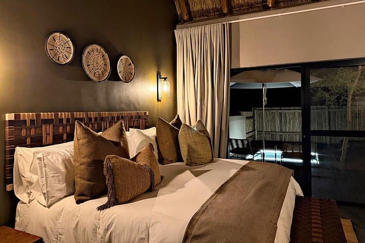 Luxury Ivory Moon Lodge 2-Day Kruger Safari — Big 5 Game Drives from Hoedspruit photo 2