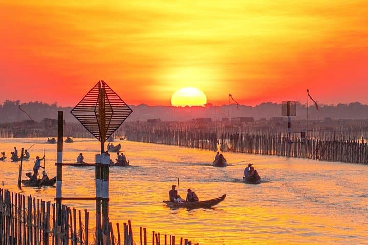 Hue to Tam Giang Lagoon Private Sunset Boat Tour: Evening Cruise & Seafood Dinner