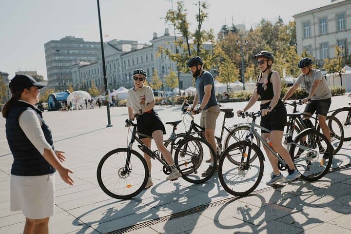 Vilnius Private Bike Tour: 14 km Old Town & Modern Highlights