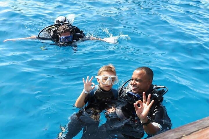 Introductory Scuba Day Trip from Hurghada: Red Sea Beginner Boat Dive with Lunch photo 6