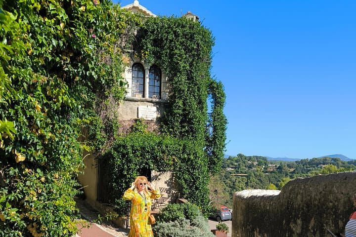 Half-Day Private Tour: Cannes, Antibes & Saint-Paul-de-Vence — Côte d'Azur Highlights photo 2