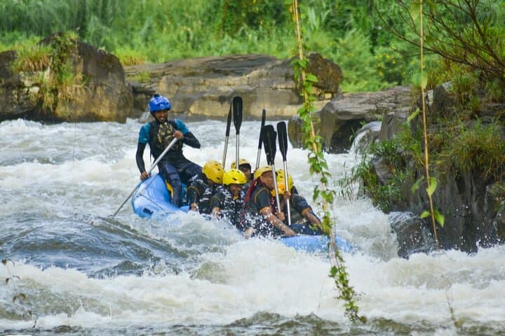 Kelani River Whitewater Rafting in Kitulgala — 80-Min Class II–III Adventure photo 2