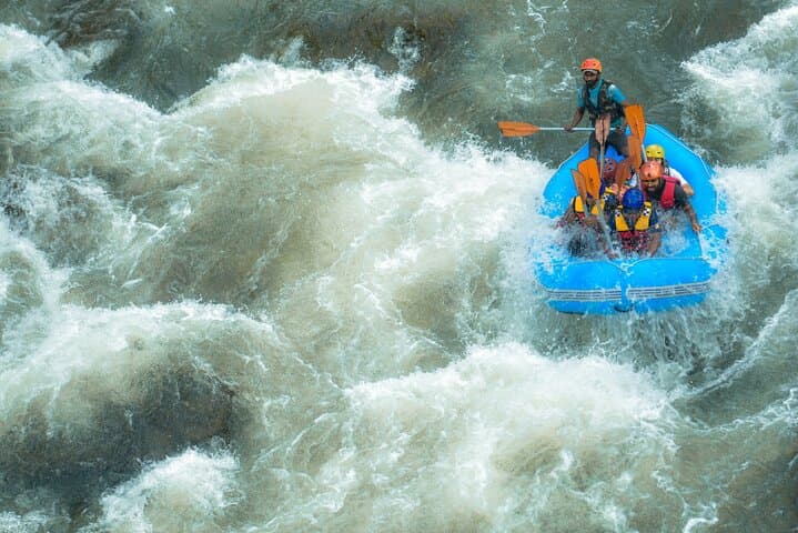 Kelani River Whitewater Rafting in Kitulgala — 80-Min Class II–III Adventure photo 4