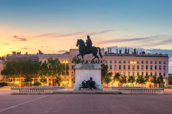 Private Lyon: Exclusive 2-Hour Walking Tour of Old Lyon, Fourvière & Saône
