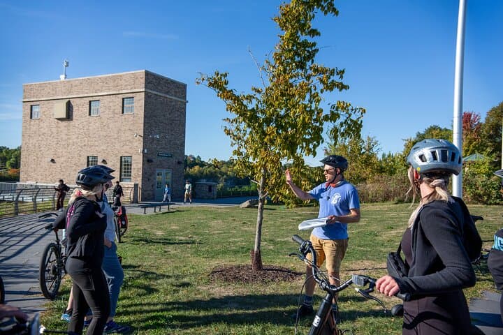 Explore Niagara Falls by E-Bike: History, Power, and Natural Wonder on Two Wheels photo 4