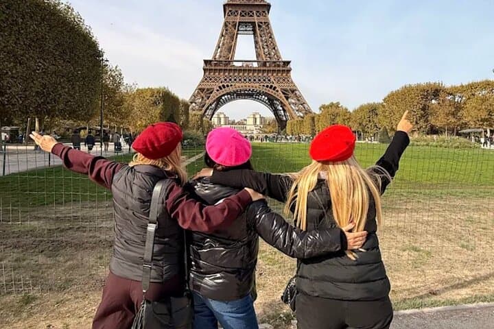 Explore Paris by Electric TukTuk: Private 4-Hour Highlights Tour photo 2