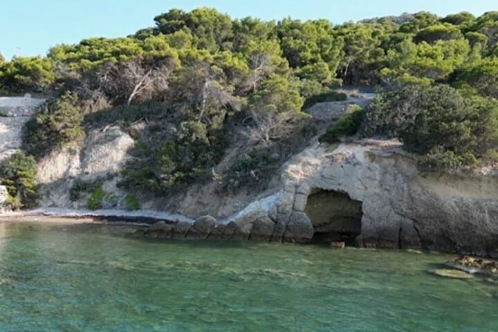 Athens Greek Bites and Tales Cruise: South Euboean Gulf Food & Culture Sail photo 6