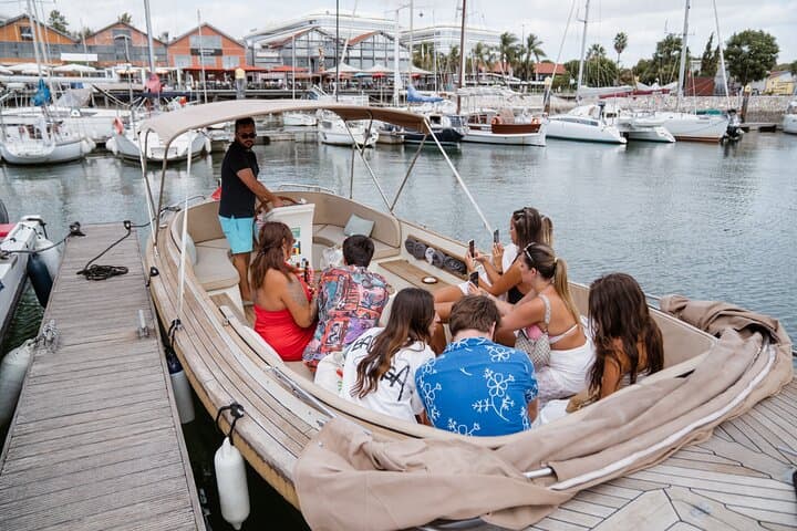 Lisbon Comfortable Cruise: Pastel de Nata, Open Bar & Dolphin Watching on the Tagus photo 6