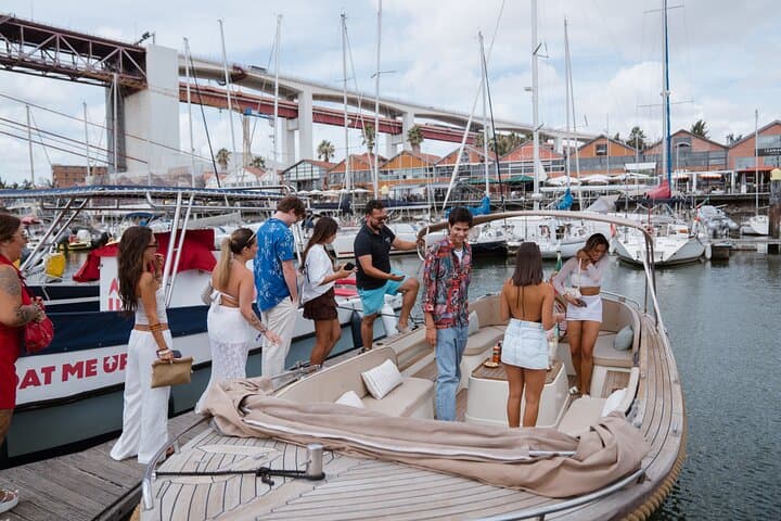 Lisbon Comfortable Cruise: Pastel de Nata, Open Bar & Dolphin Watching on the Tagus photo 2