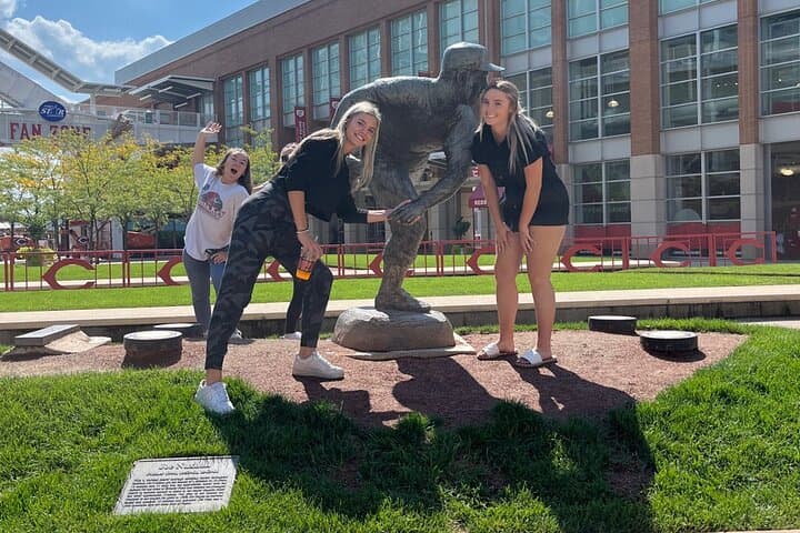 Explore Cincinnati with a Self-Guided Scavenger Hunt Walking Tour