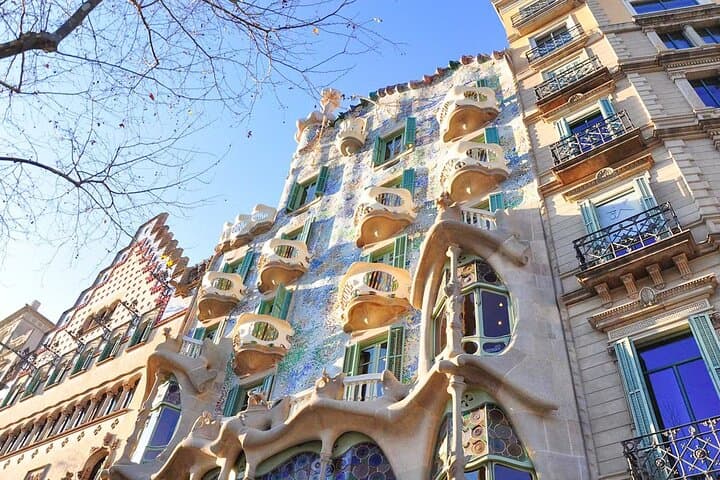 Inside Casa Batlló: Timed-Entry to Gaudí’s Dragon Roof & Secret Rooms photo 2