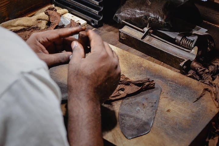 Roll Your Own Cigar in Miami's Little Havana: Cigar Factory Experience photo 2