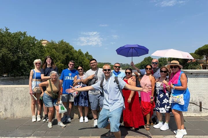 Jewish Ghetto & Trastevere Walking Tour — Raw Roman Streets and Untold Stories photo 6