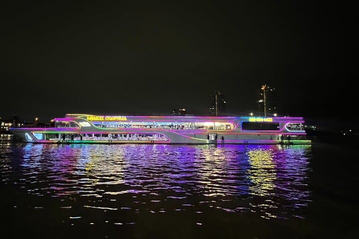 Bangkok Chao Phraya Dinner Cruise: Sawasdee Night Buffet & River Sights photo 2