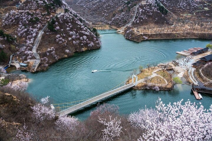 Huanghuacheng Water Great Wall: Full-Day Tour from Beijing