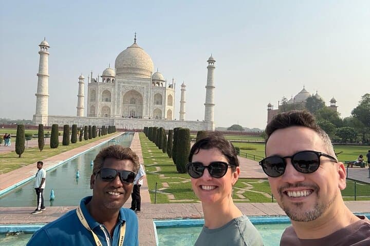 Sunrise Taj Mahal: Private Agra Day Tour from Delhi (All-Inclusive) photo 1
