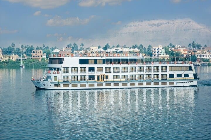 Luxury 3-Day Nile Cruise from Aswan to Luxor: Private Temples & Pyramids Bonus photo 1