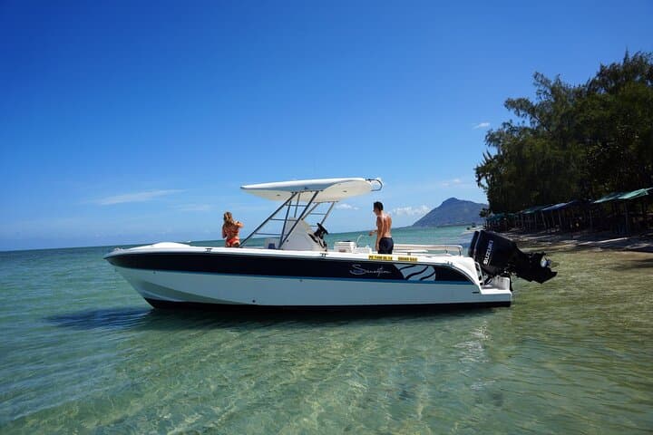 5-Island Speed Boat Tour in Mauritius: Île aux Cerfs, Waterfall & Beach BBQ photo 5