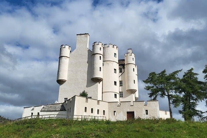 Aberdeenshire Castle Trail: Private Day Tour from Inverness to Balmoral & Braemar