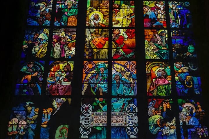Prague Afternoon Walking Tour: Explore Prague Castle, St. Vitus & Charles Bridge photo 3
