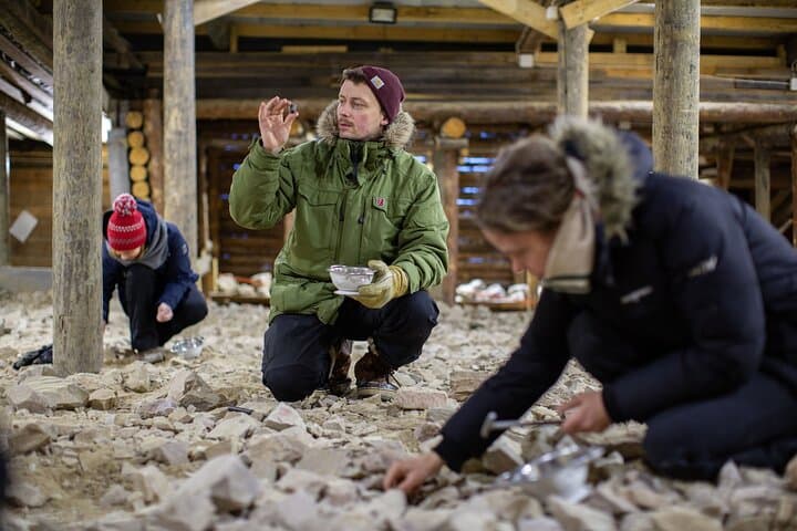 Winter Amethyst Mine Experience on Lampivaara Fell — Dig for Your Own Gem in Lapland photo 5