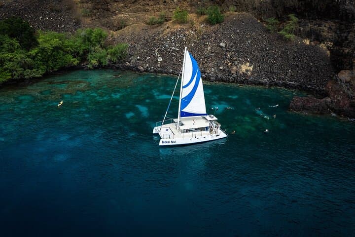 Afternoon Sail and Snorkel at Captain Cook Monument: Kona’s Premier Marine Adventure photo 5