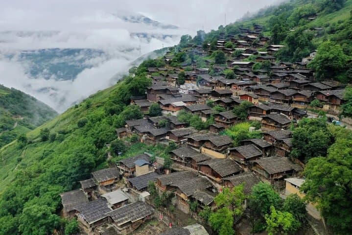 3-Day Meili Snow Mountain: Sunrise on Kawagarbo & Peacock Mountain Trek photo 4