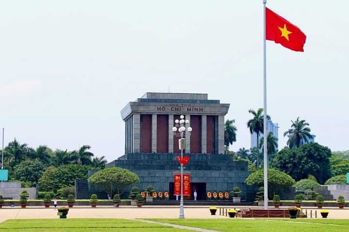 Half-Day Private Hanoi City Tour — Tran Quoc, Train Street & Old Quarter