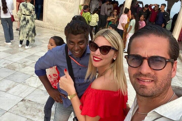 Same-Day Agra Tour from Delhi: Taj Mahal, Agra Fort & Baby Taj by Car photo 2