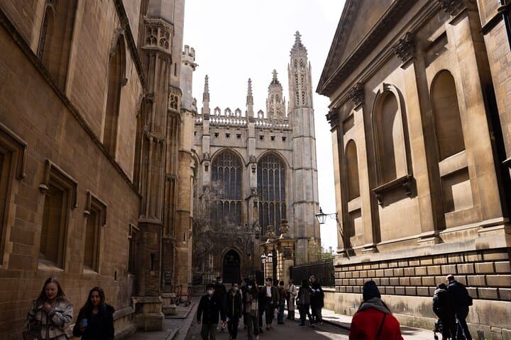 Private Cambridge University Walking Tour with Alumni Guide & King's College Chapel photo 5