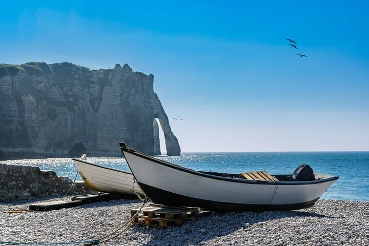 Étretat & Rouen Day Tour from Paris: Cliffs, Cathedrals & Norman Charm photo 3