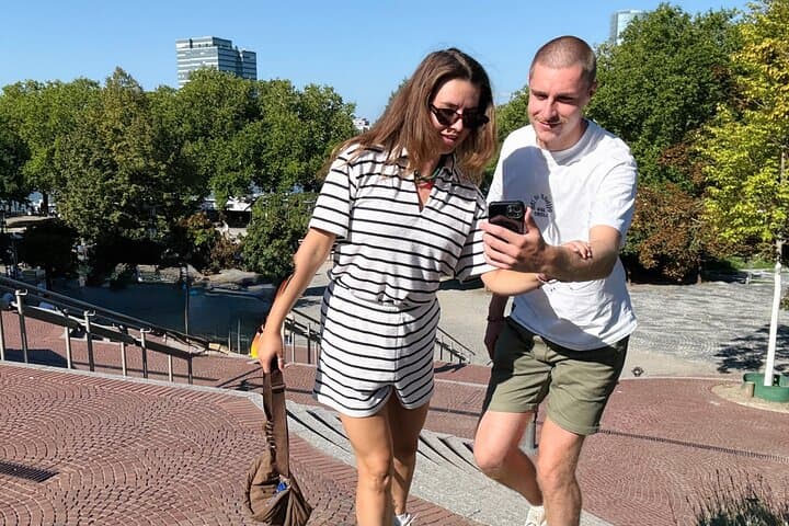 Secrets of Cologne: Self-Guided Exploration Game & City Scavenger Hunt