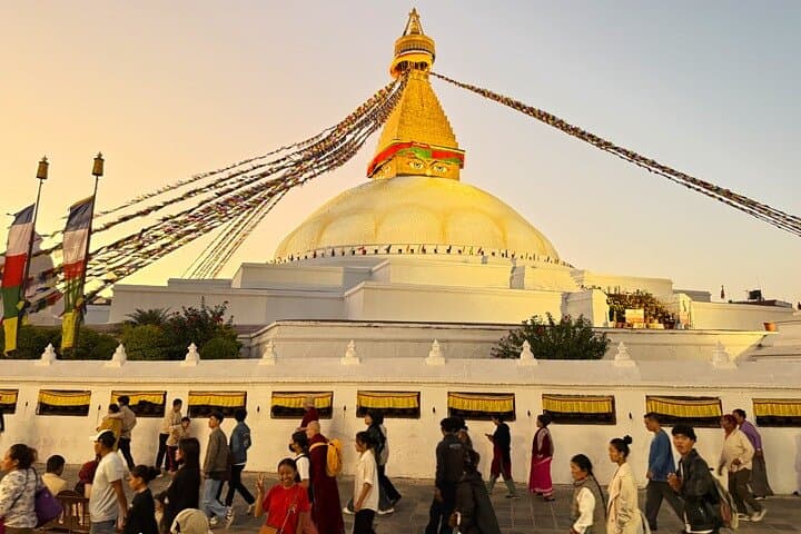 Boudhanath & Pashupatinath Half-Day Cultural Tour — Kathmandu’s Stupa and Sacred River