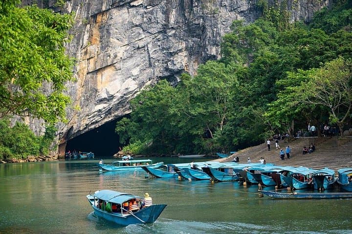 Paradise Cave and Phong Nha Cave Full-Day Adventure from Dong Hoi photo 3
